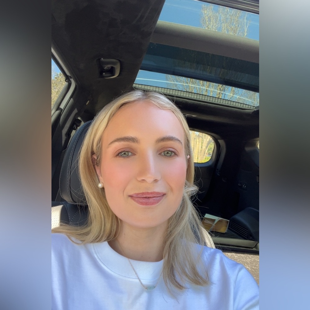 Meet your Posher, Emily